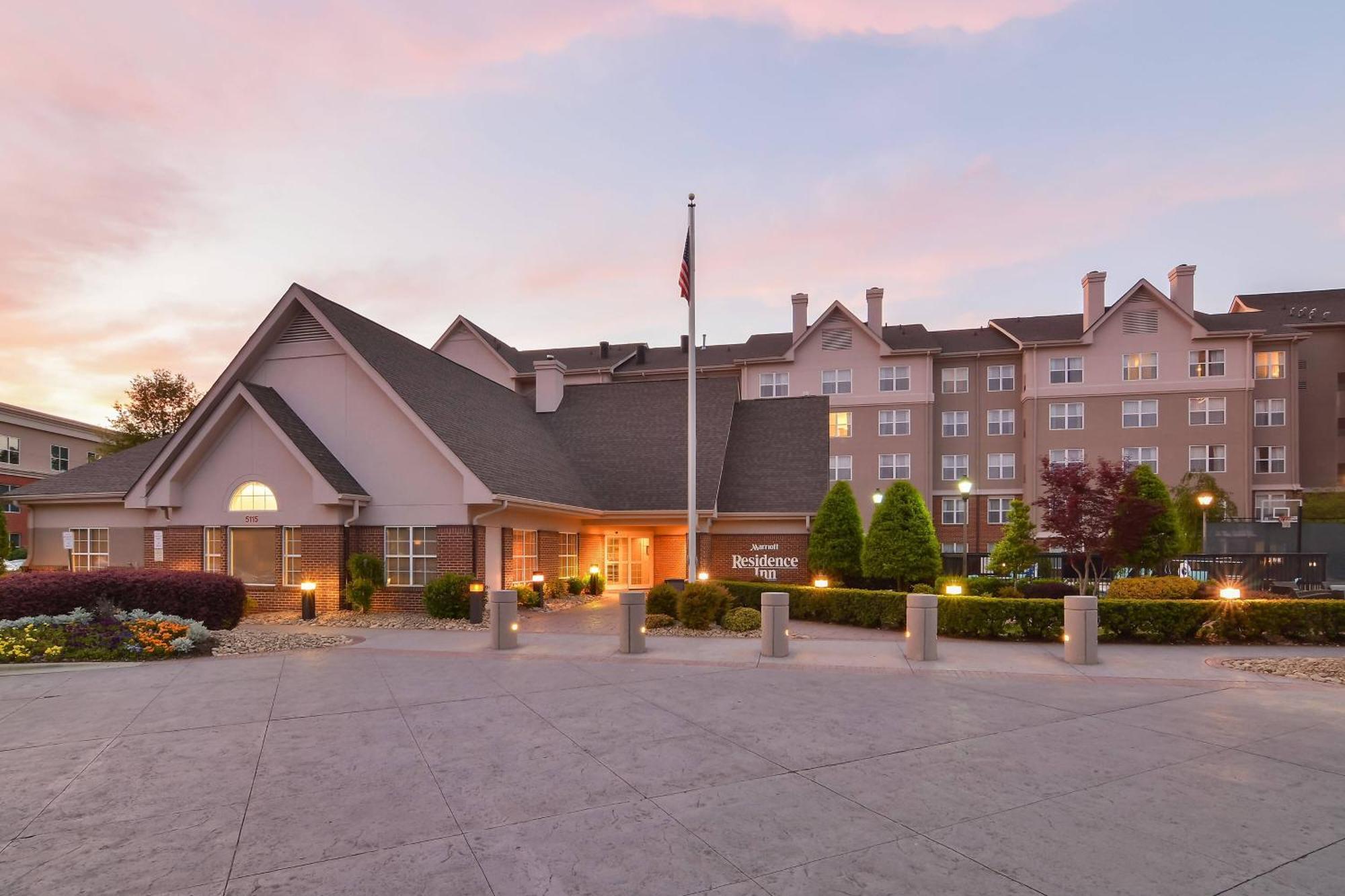 Residence Inn By Marriott Charlotte Piper Glen Екстер'єр фото